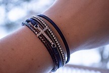 Bracelet-Eden Merry-Magnetic-Navy Sparkle Cross